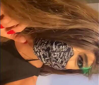 TOMANDO V&Aacute_RIAS RABO CINEM&Atilde_O BEBENDO MUITO LEITE