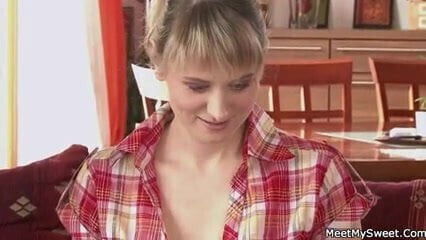 finds threesome with parents