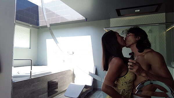 Antes soninho tarde, resolvemos aquela trepada. Sandy Cortez