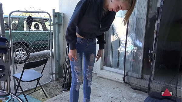 Skinny Girl Tight Jeans Sucks