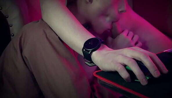 Passionate gamer friend (Casey Donovan &amp_ David Gallagher)