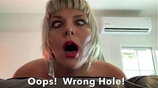&quot_OMG! That'_s Asshole!&quot_ Wrong Hole!