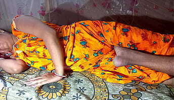 Indian Babysitter Tumpa Gets Creampie Fucked Boss After Getting Caught BENGALI COUPLE