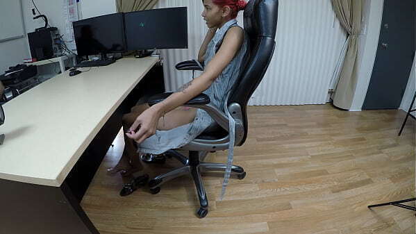 Dayanara Footjob LEFT