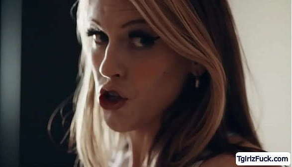 Busty stepmom Izzy Wilde analed tbabe stepdaughters