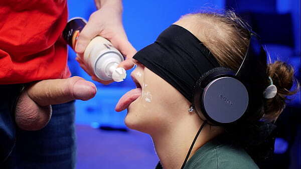 BEST FRIEND offered Play TASTE GAME Tricked into feeding XSanyAny