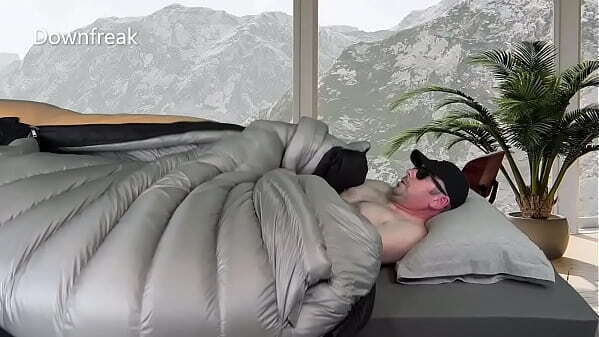 Humps Giant Overfilled Sleepingbag Cums