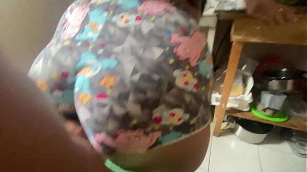 Sexo proteccion hermanastra cocina casi descubren nuestros padres pero igual convenc&iacute_ comerse leche