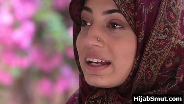 Arab girl in hijab jumps on neighbor'_s bbc