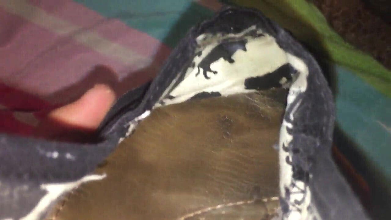 Super Soft & Well Worn Fraternity Girls Toms Size 7.5