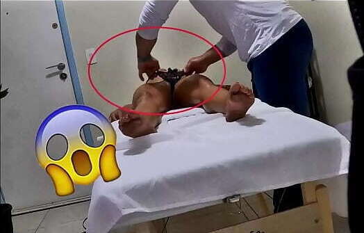 Masssagista safado tirou calcinha cliente filmou escondido