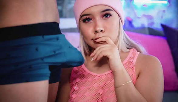 Colombian blonde loves sucking stepbrother'_s live