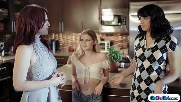 GirlDoGirl.com Milf stepmom stepdaughters squirt