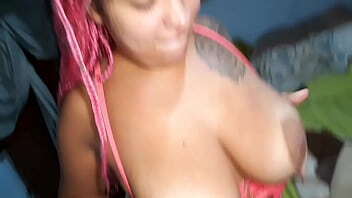 GOSTOSA PUTINHA FODENDO CASA