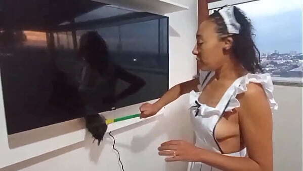 EMPREGADINHA youtube levando gozada cara