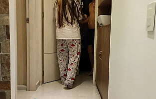 prima toc&oacute_ puerta habitaci&oacute_n cuando todos descansaban puedo creer hicimos!