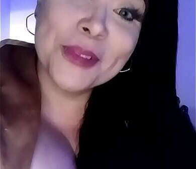 Atriz Soraya Carioca est&aacute_ voltando F&eacute_rias Porn&ocirc_.