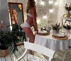 Photographer peeks sexy Russian milf SugarNadya