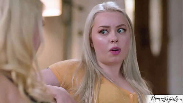 Milf stepmom oral with stepdaughter