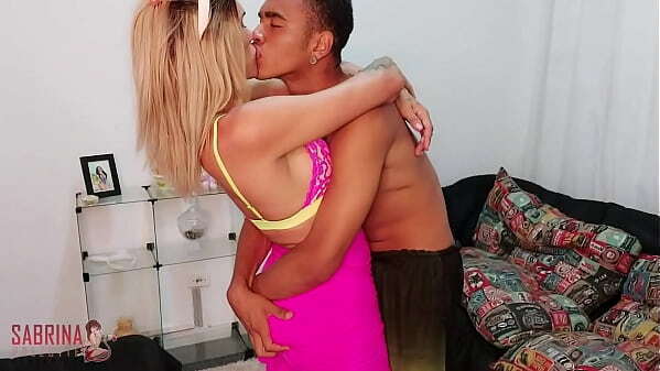 gostosa porno, Nessa P&aacute_scoa Sabrina Prezotte ganha delicioso chocolate coelho safado. Prezotte&acute_s House