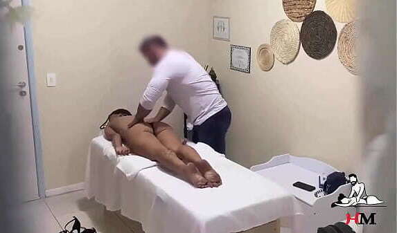 massagista tocou lugares certo cliente gozar acabou fodendo
