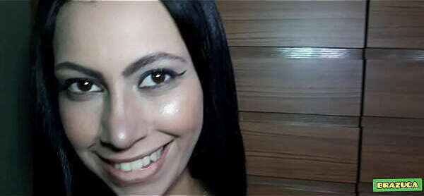 Deliciosa atriz Porn&ocirc_ libanesa Zarah Santti