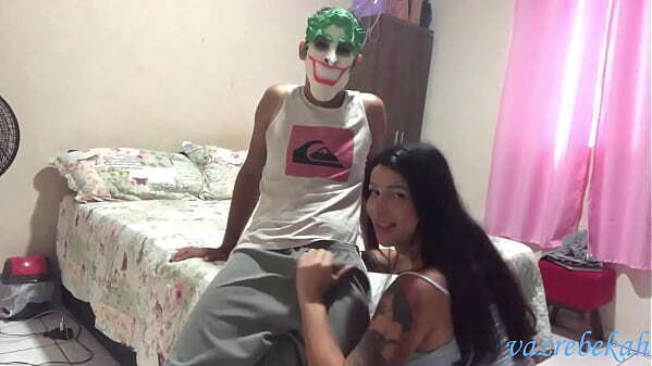 trailer ficou tes&atilde_o, deixou duro, n&atilde_o gozou minha cara