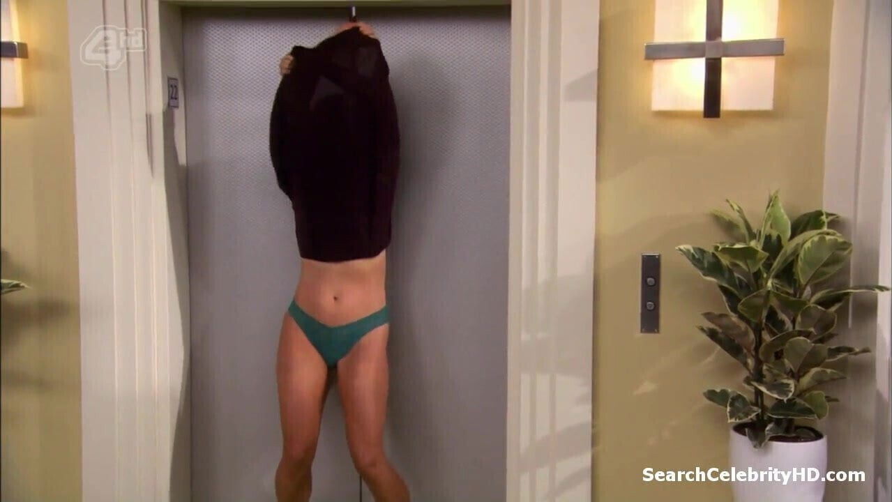 Megyn Price - Rules of Engagement