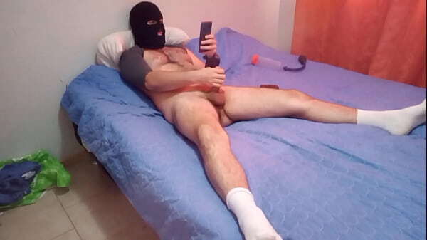 masturbo hasta disparar toda leche caliente