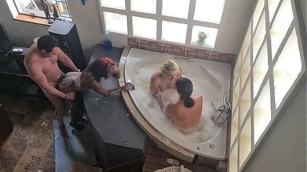passing around fuck whores myself after gave blowjob while sitting bath