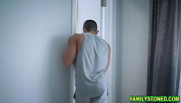 familystoned.com-Minxx Marley stepbrother Eddie Dean have little morning shower gets caught