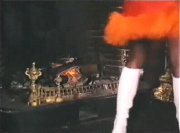 Marie-Christine Chireix double blowjob in La Bonne Auberge