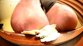 Bratty Blonde OWNS teeny remodeling crew stuck plaster!