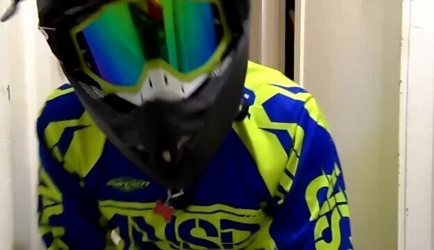 motocross rider jerks