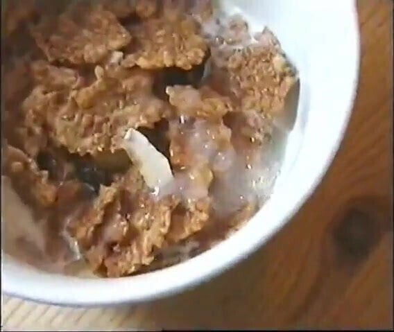 Lecker Sperma jedes Essen