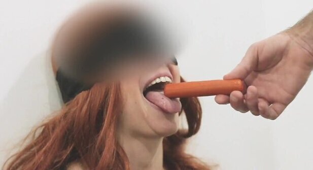 Namorada conhecido disse adivinharia qualquer sabor olhos vendados.