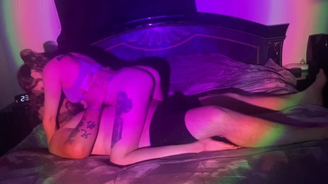 Sexy Amateur Makeout Session Pussy Teasing Francesca Valentine