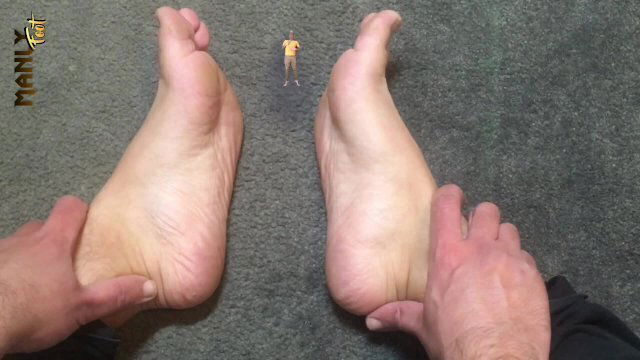 GIANTS MONSTERS WHEN SHRINK GOOD SAFE HANDS MANLYFOOT