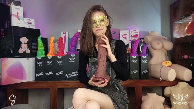 Sarah Unboxing Fantasy Dildo from Wildolo