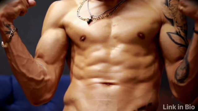 Acércate lame todo cuerpo, chupa gran verga traga toda leche