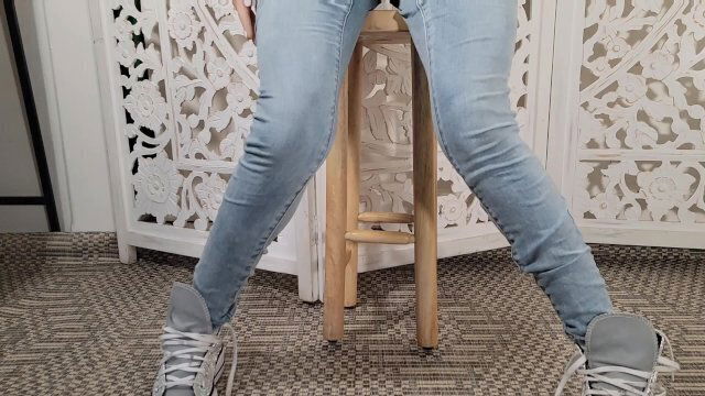 HOTTIE TIGHT BLUE JEANS INCREDIBLE TIGHT GRIPPING PUSSY DRAINS THROBBING DICK