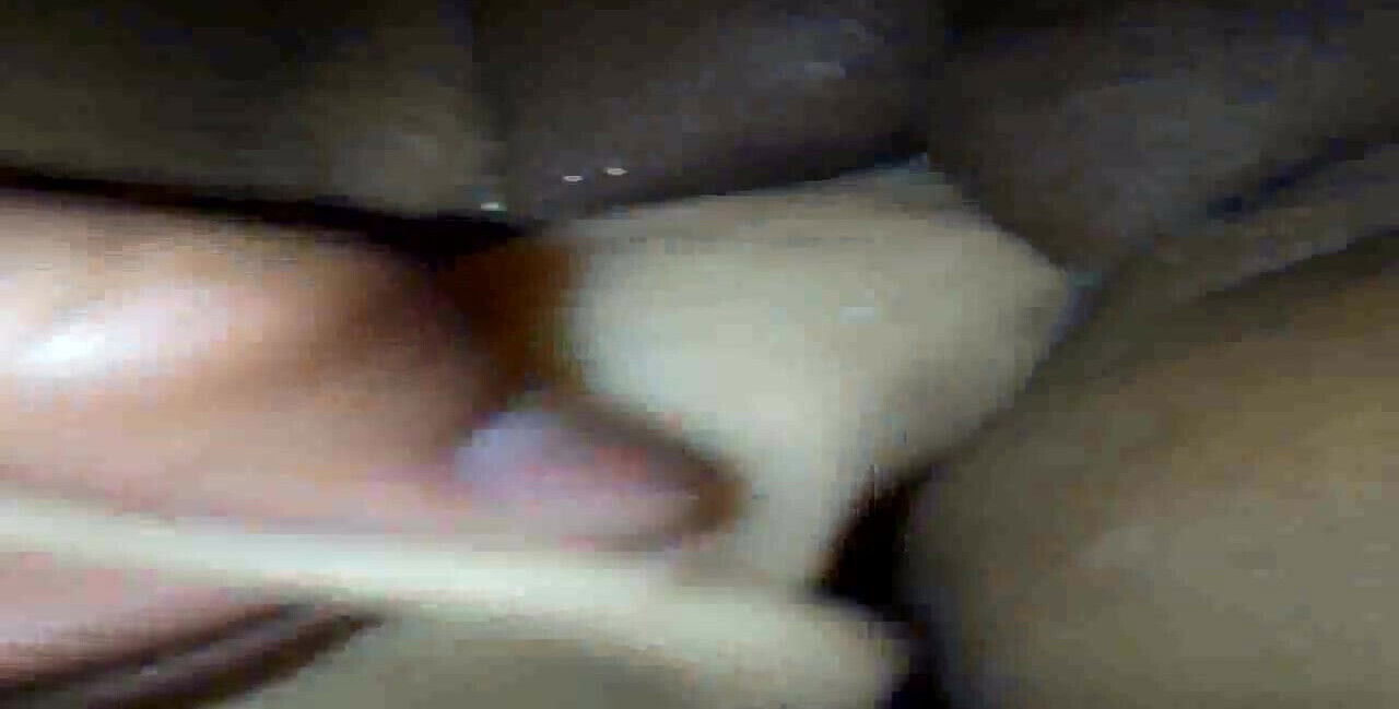 le doy masaje a las nalgotas de mi novia sandy y se viene 