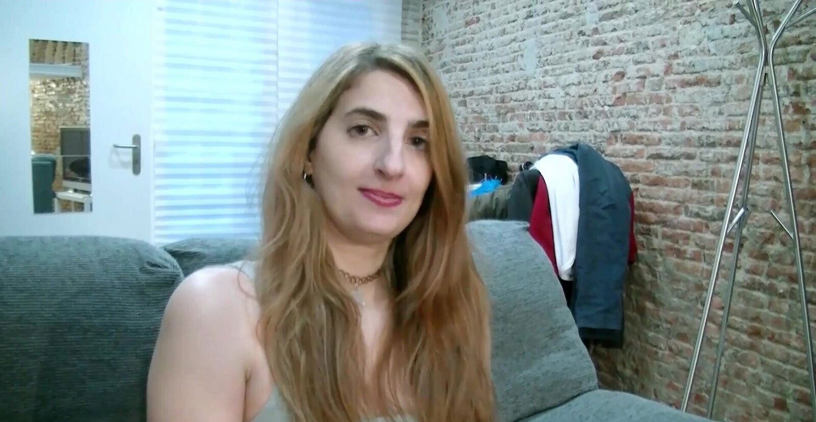 Gorgeous Gemma Gomory enjoys while giving good blowjob