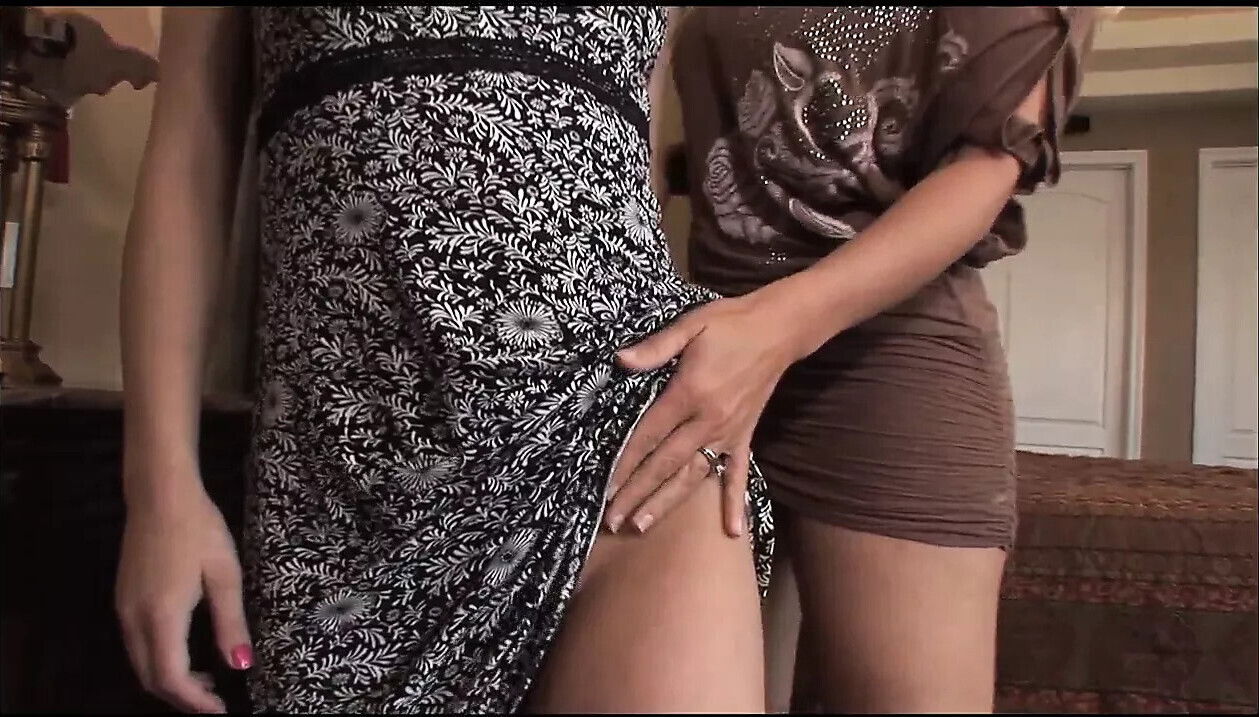 First Time Lesbian Busty teen lesbians Devon Maxi