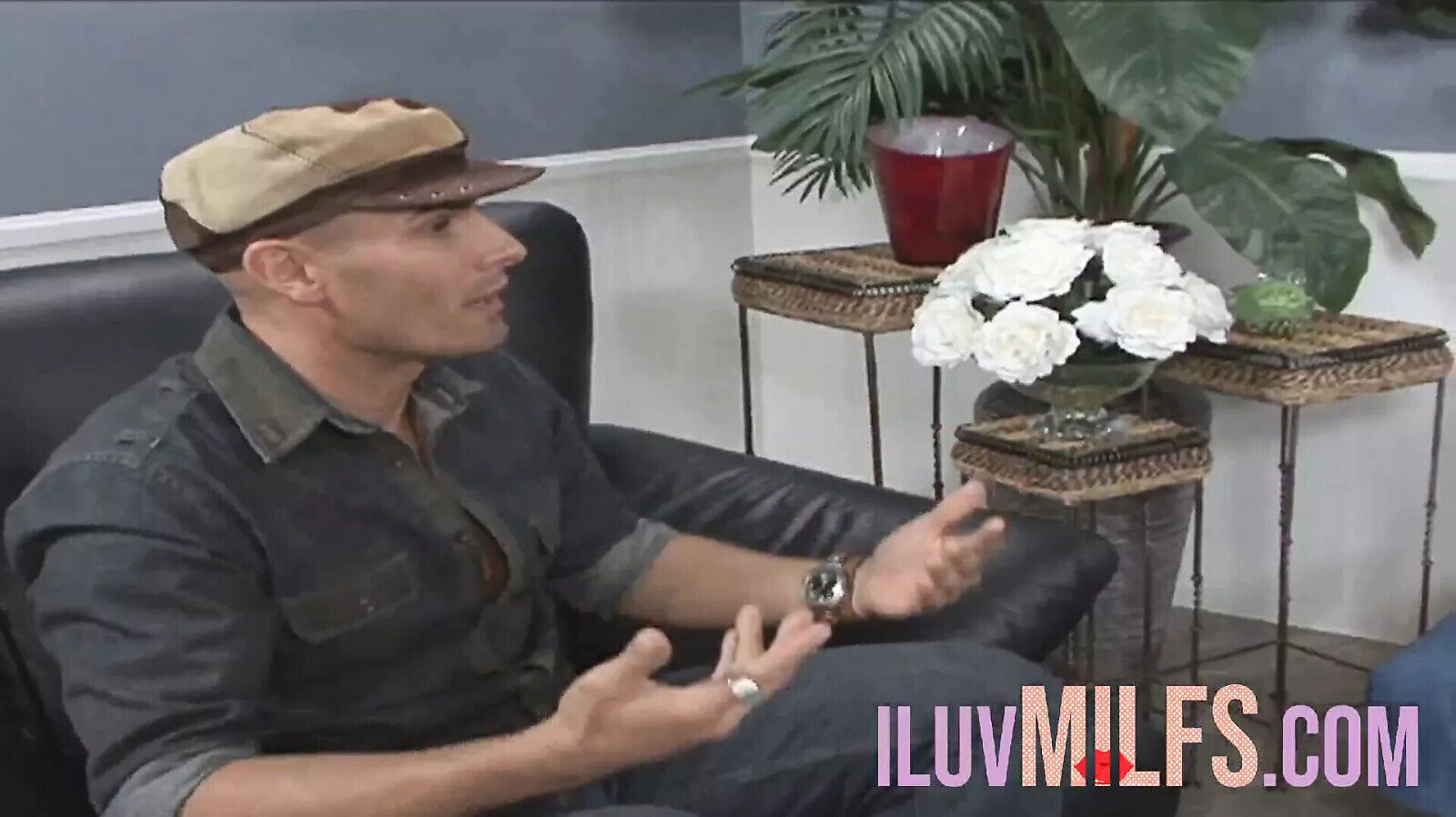 Alternative Milf With Tattoos Piercings Taking Doggystyle