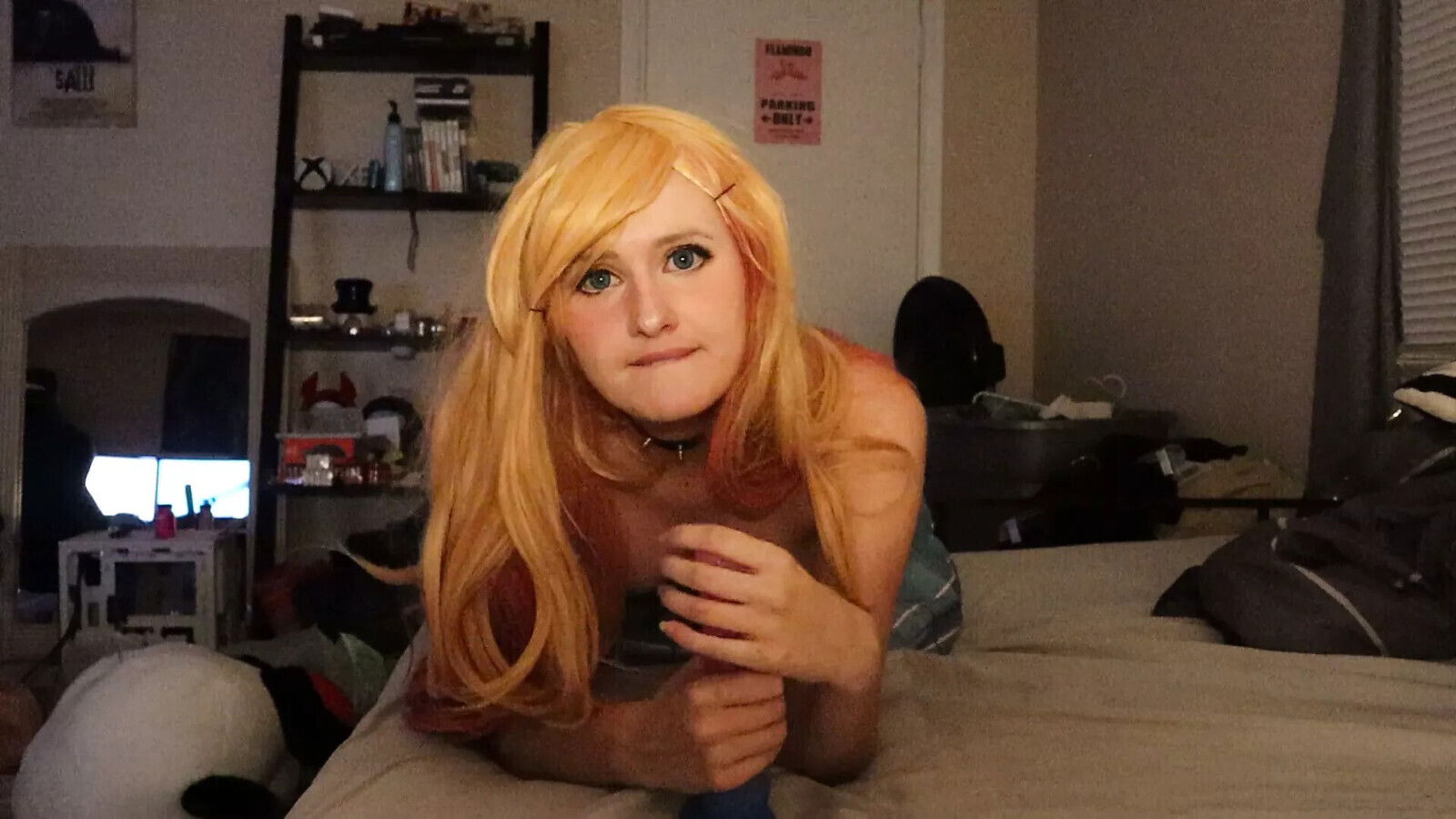 Blonde Marin Kitagawa Cosplayer Sucks Your