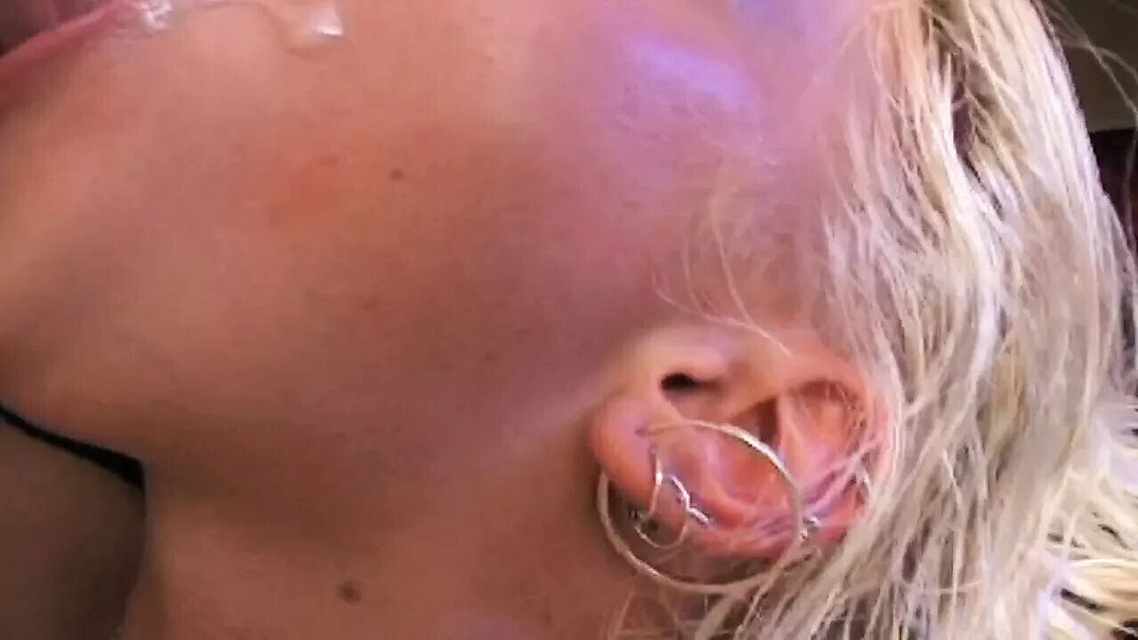 Jana Girl Sucks Gets Assfucked