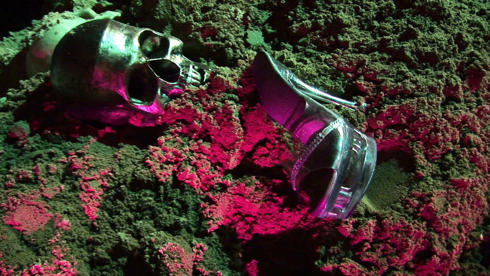 blonde exorcize woman before threesome fuck