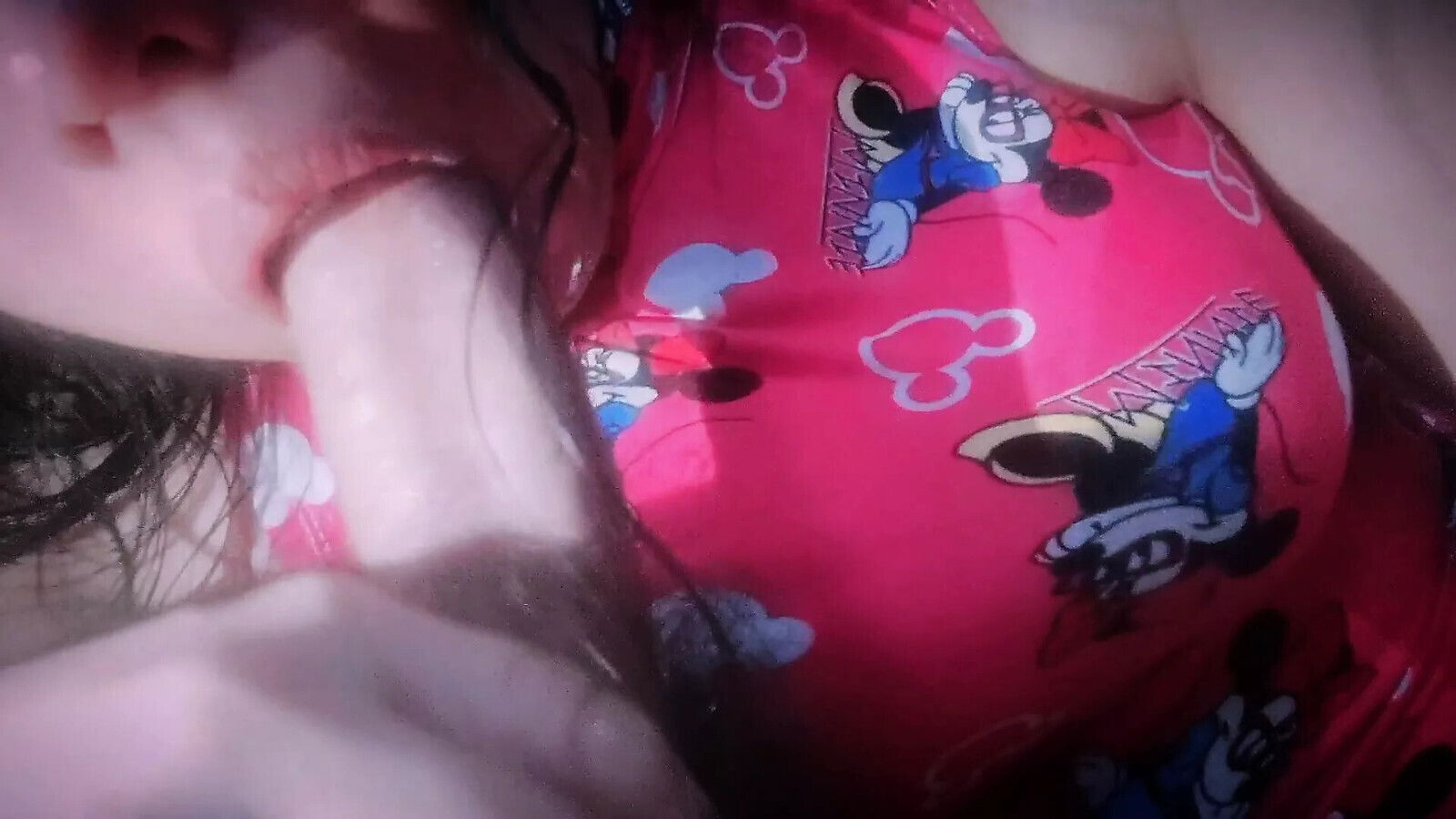 Teen slut sucks lucky guy's