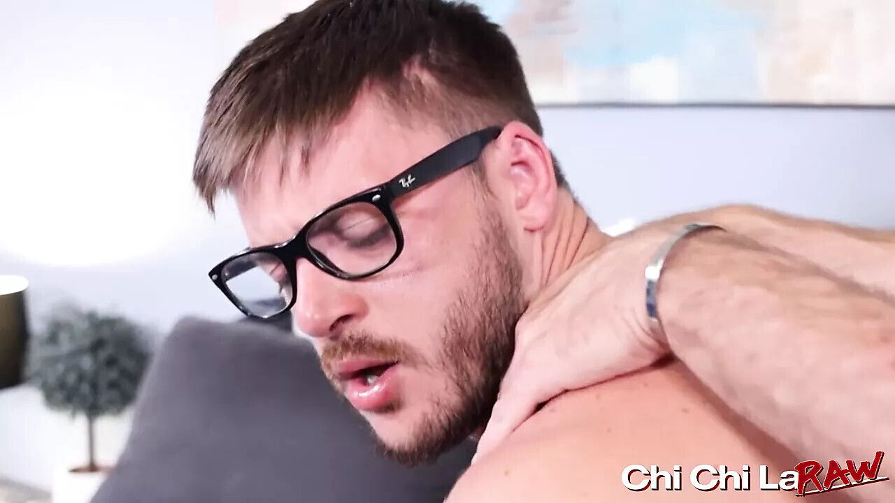 Bald muscle Matt Stevens barebacked hung Kyle Hart